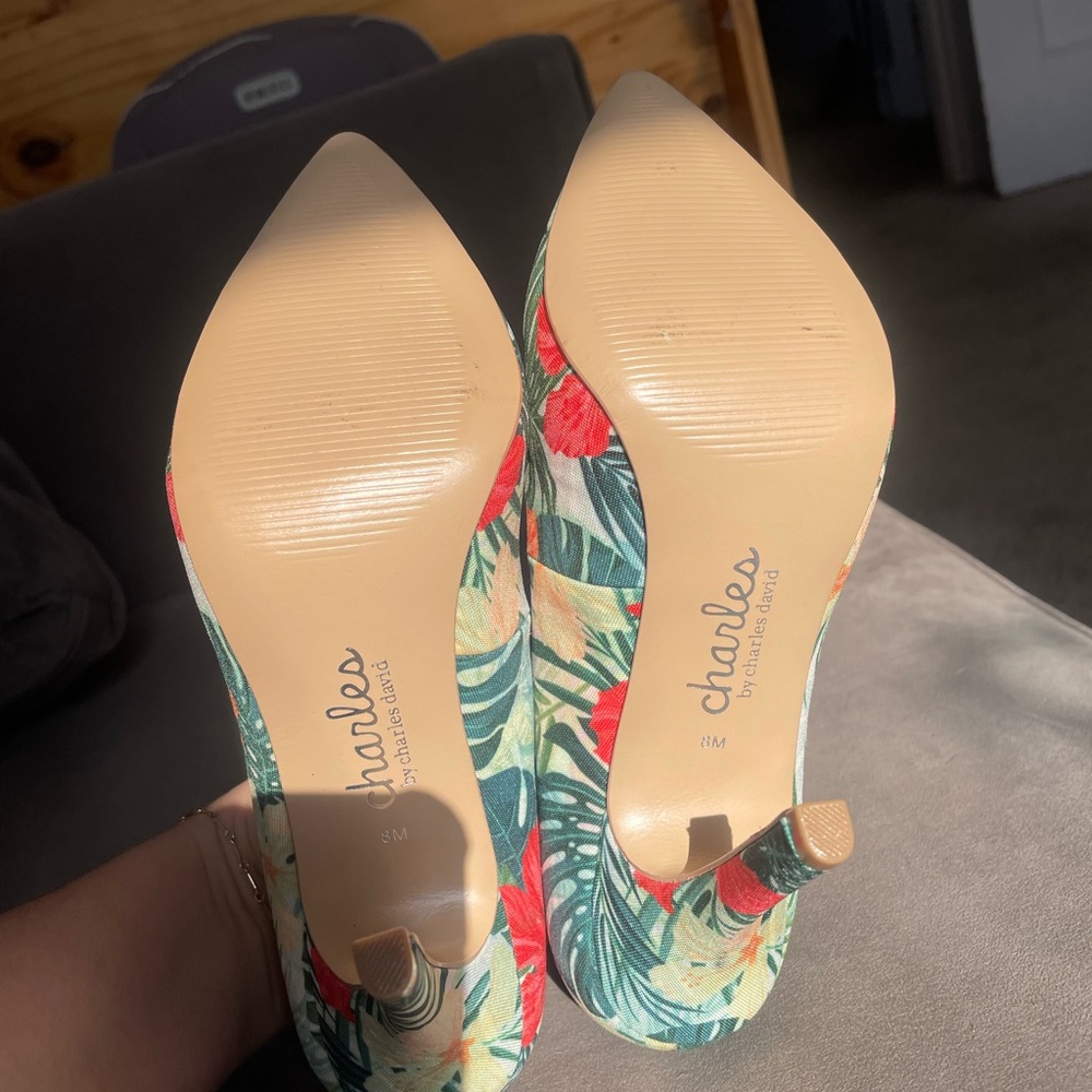 Green floral vacation heels